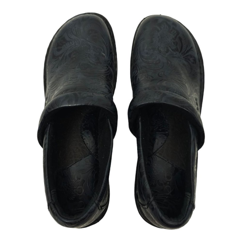 BOC Clog Wedge Comfort Shoe Womens Size 7 Navy Embossed Slip On Born Concepts - Picture 6 of 11